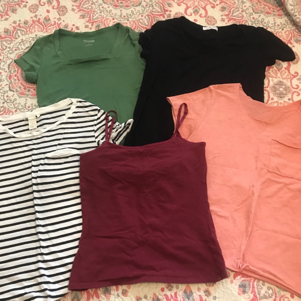 Set of 5 t-shirts small and XS